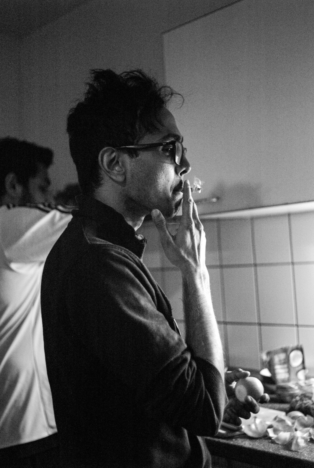 Bryan smoking a cigarette @iso 2500 - Notice the vertical lines at high iso.
